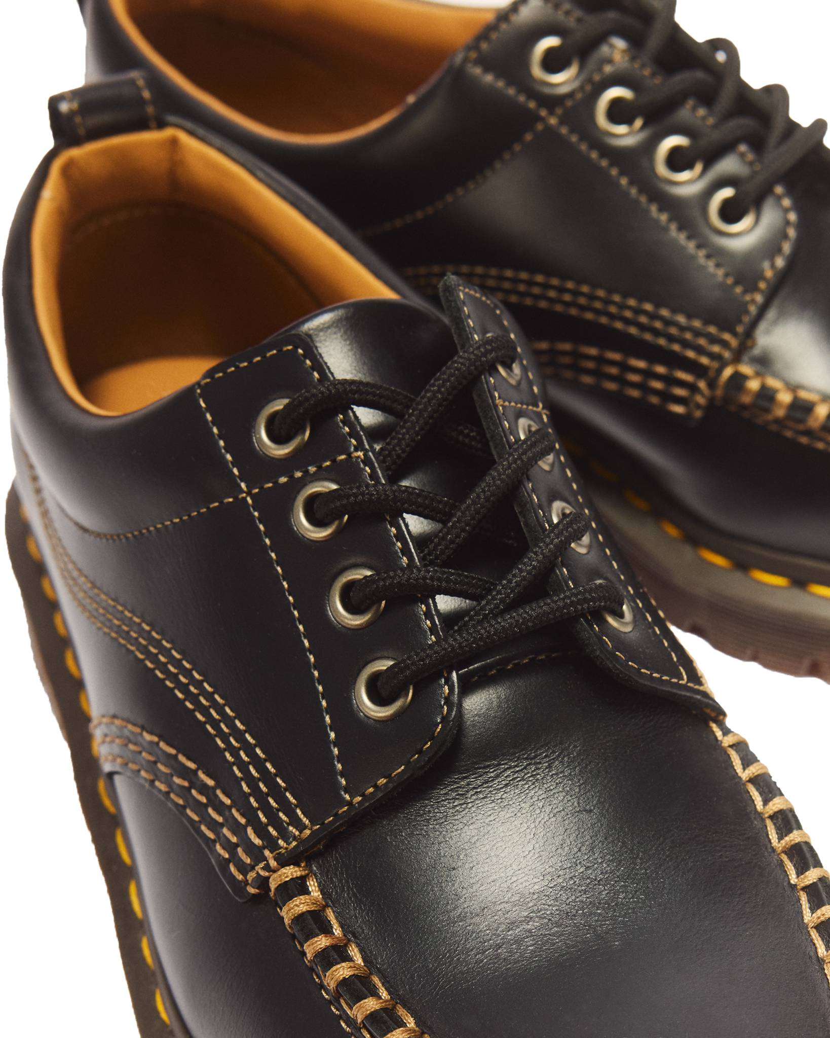 Dr Martens Lowell - Black Analine