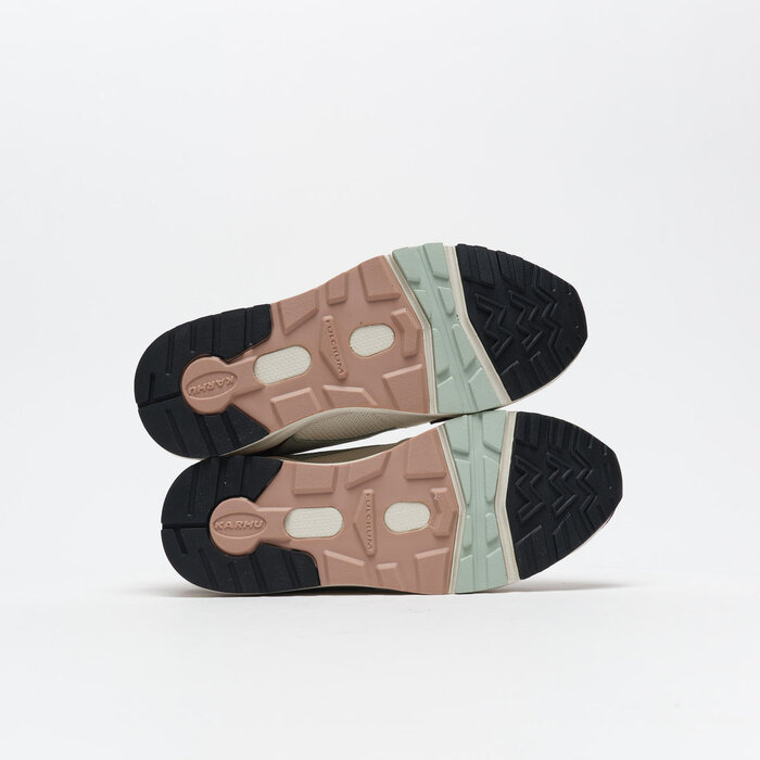 Karhu Fusion 2.0 - Shaved Chocolate/Adobe Rose