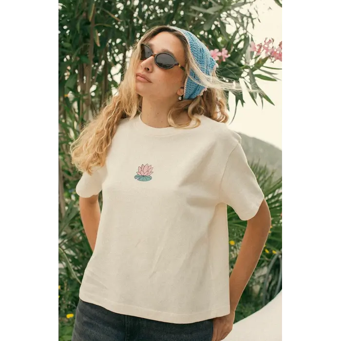 Kaotiko Flowers Delivery Organic T-shirt - Tobacco