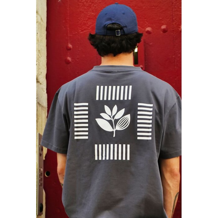 Magenta Crossroad T-Shirt - Charcoal