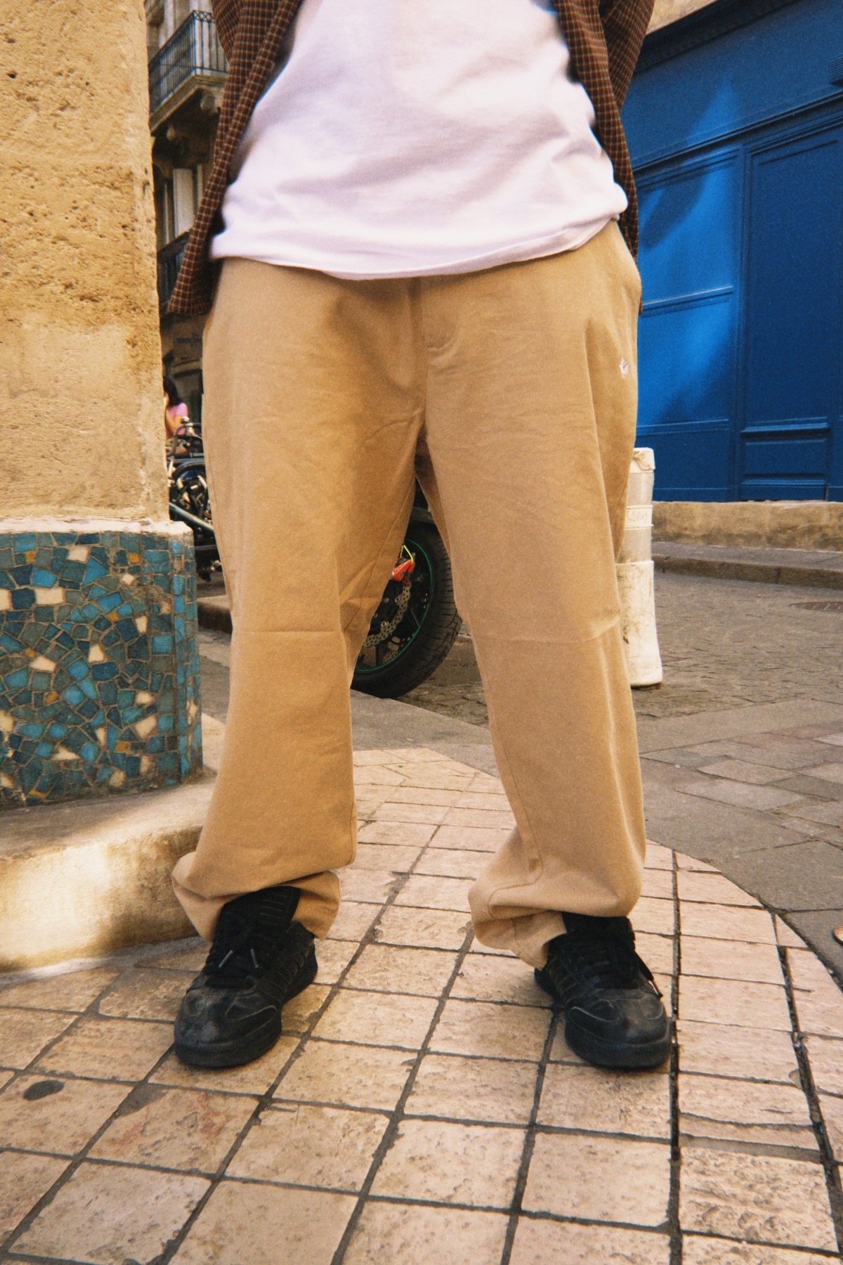 Magenta Staple Pants - Beige