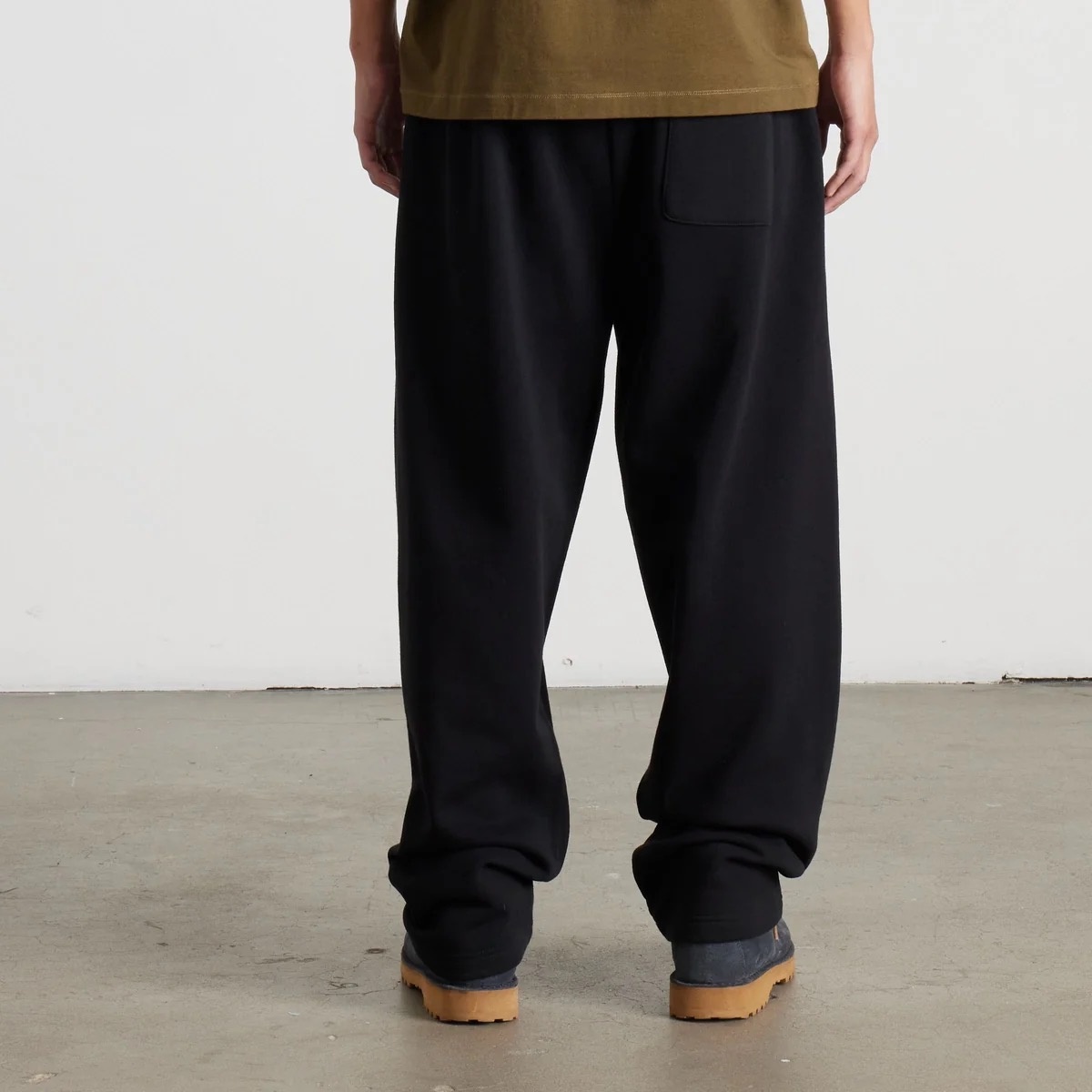 Huf 89 Open Hem Fleece Pant - Black