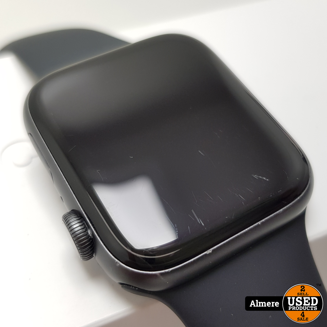 Apple Watch Series 5 44mm Black - Used Products Almere