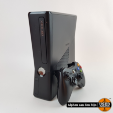 Xbox 360 Slim 4GB + Controller