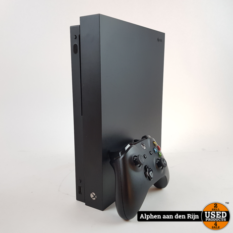 Xbox One X 1TB + controller