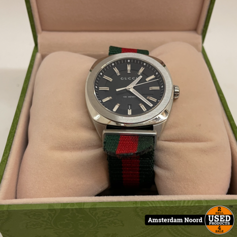 Gucci 142.3 Horloge (Nieuwstaat) GG2570