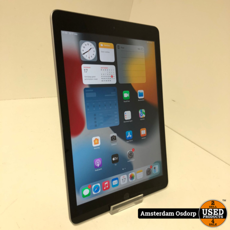 Apple iPad 5e Gen 128GB Met Toetsenbord | In Nette Staat