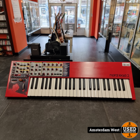 Nord Lead 2 Synthesizer