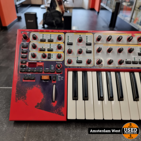 Nord Lead 2 Synthesizer