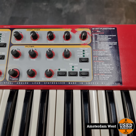 Nord Lead 2 Synthesizer