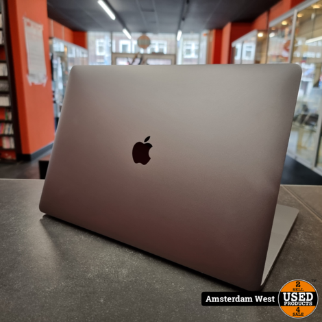 Macbook Pro 2018 15 Inch i9/16GB/512GB | Nette staat