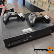 Xbox One Zwart + 2 Controllers | In Nette Staat