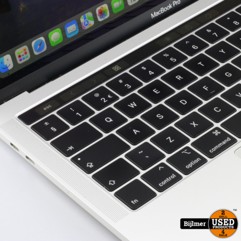 MacBook Pro 13 Inch 2018 i5 8GB 250GB Touchbar Silver