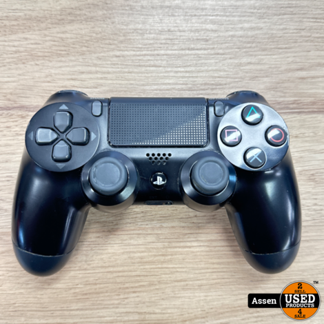 Playstation 4 1 TB Console + Controller