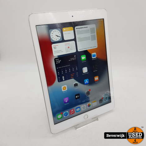 Apple iPad 6th Generation 32GB White WiFi + 4G - in Nette Staat