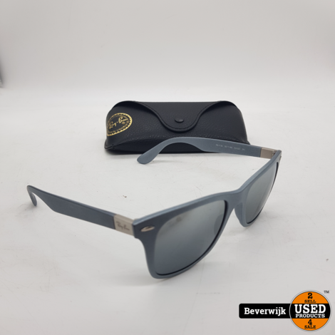Ray-ban RB4195 Unisex Zonnebril - In Nette Staat