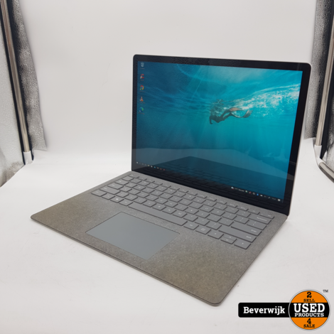Microsoft Surface Model 1769 4GB, 2.50GHZ Core i5, 120GB HD - In Goede Staat