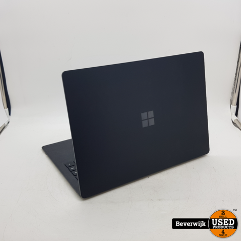 Microsoft Surface Laptop 2  Core i5 2.5 GHz - SSD 256 GB - 16GB in Nette Staat