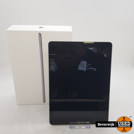 Apple iPad 6th Generation 128GB Wifi Space Gray - In Nette Staat