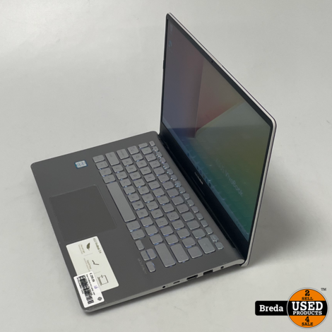 Asus VivoBook S14 Laptop | Intel Core i3-8130U 2.2 GHz 8GB RAM 256GB SSD Windows 11 Intel UHD Graphics 620 | Met garantie