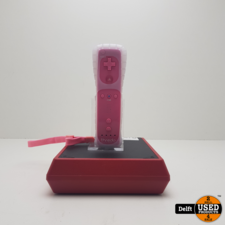 Wii mini rood met 1 controller en kabels in nette staat met 1 maand garantie