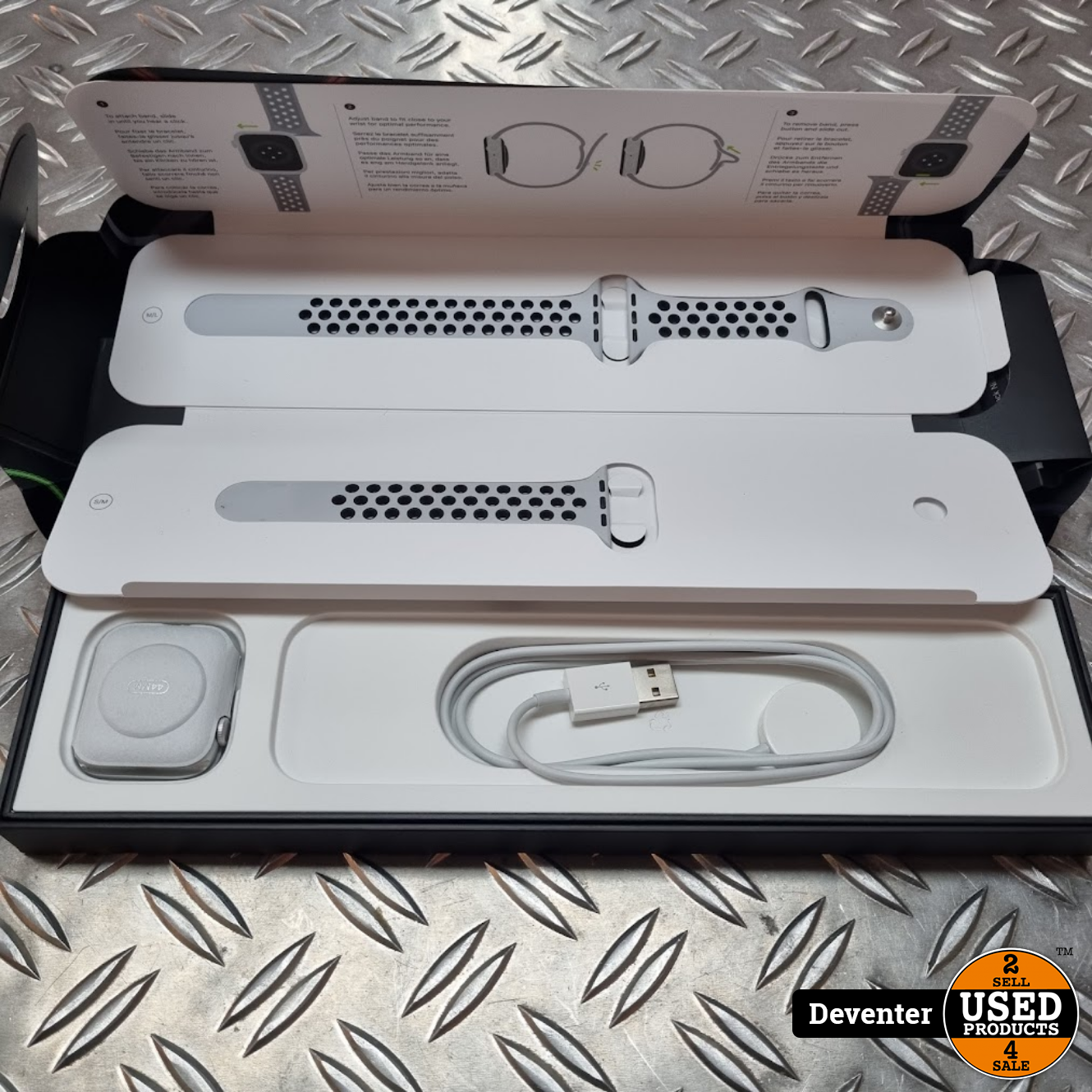 Apple Watch Nike Series 6 44mm SpaceGray Aluminium Sportband - Used  Products Deventer