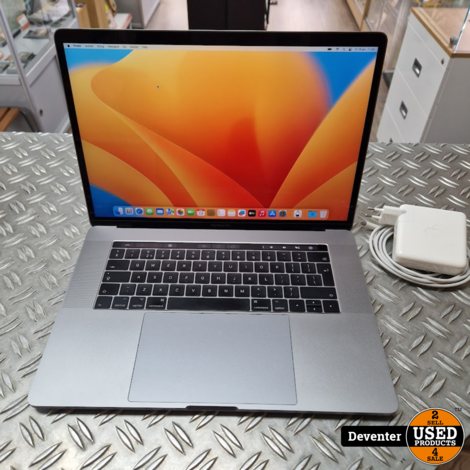 MacBook Pro 15 inch 2017 II i7 II 16GB II 512GB II Touchbar