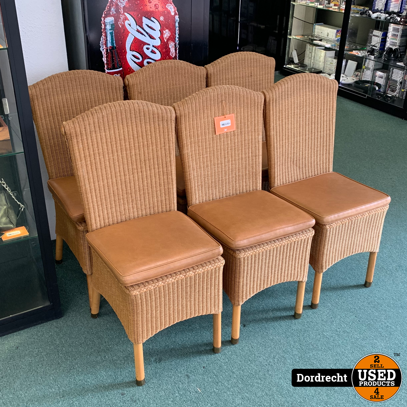 Original Loom furniture rieten stoelen | Met kussentjes | Set van 6 en 6 kussens - Used Products Dordrecht