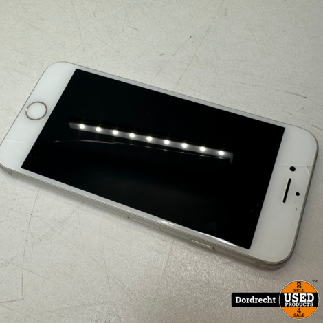 iPhone 7 128GB Zilver | Batterij onderhoud | iOS 15.8.1 | Kras op scherm | Met garantie