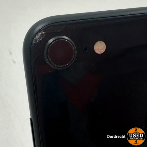 iPhone SE 2020 64GB Zwart | Batterij niet origineel | Kleine schade achter | Met garantie