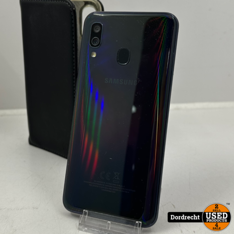Samsung Galaxy A40 64GB Zwart | In hoes | Android 11 | Met garantie