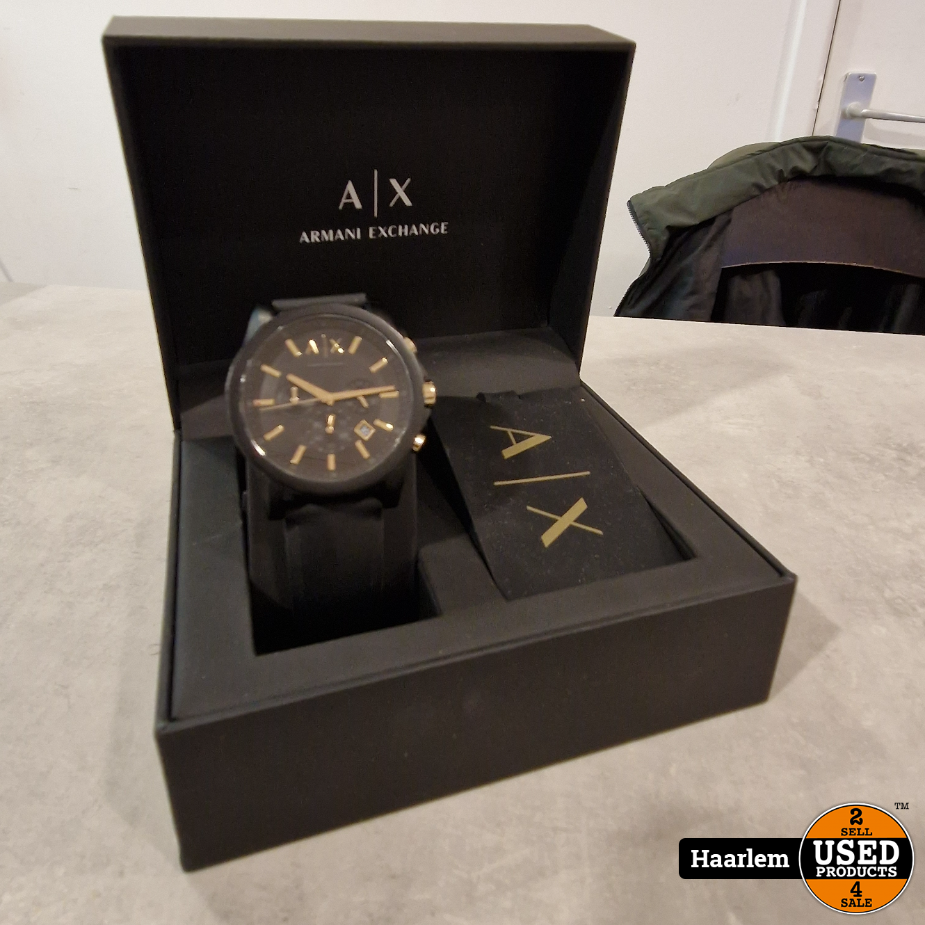 Armani Exchange AX7105 Geschenkset Herenhorloge met Bagage Tag 45 mm -  Zwart - Used Products Haarlem Cronjéstraat