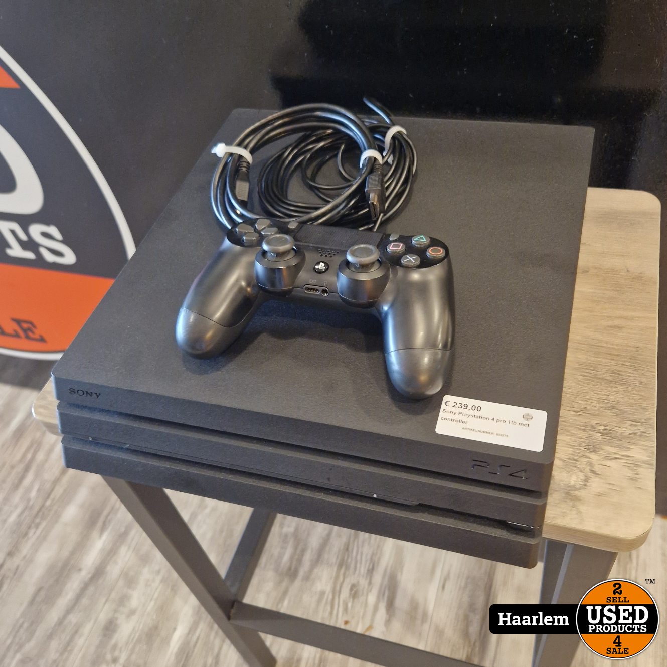 Sony Playstation 4 pro 1tb met controller - Used Products Haarlem Cronjéstraat