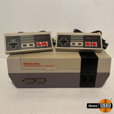 Nintendo Nintendo NES Console incl. 2 Controllers
