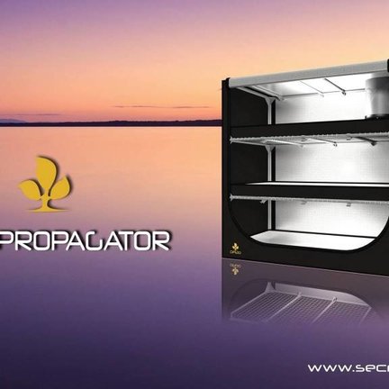 Secret Jardin Dark Propagator Grow Tent Secret Jardin Dark Propagator Grow Tent