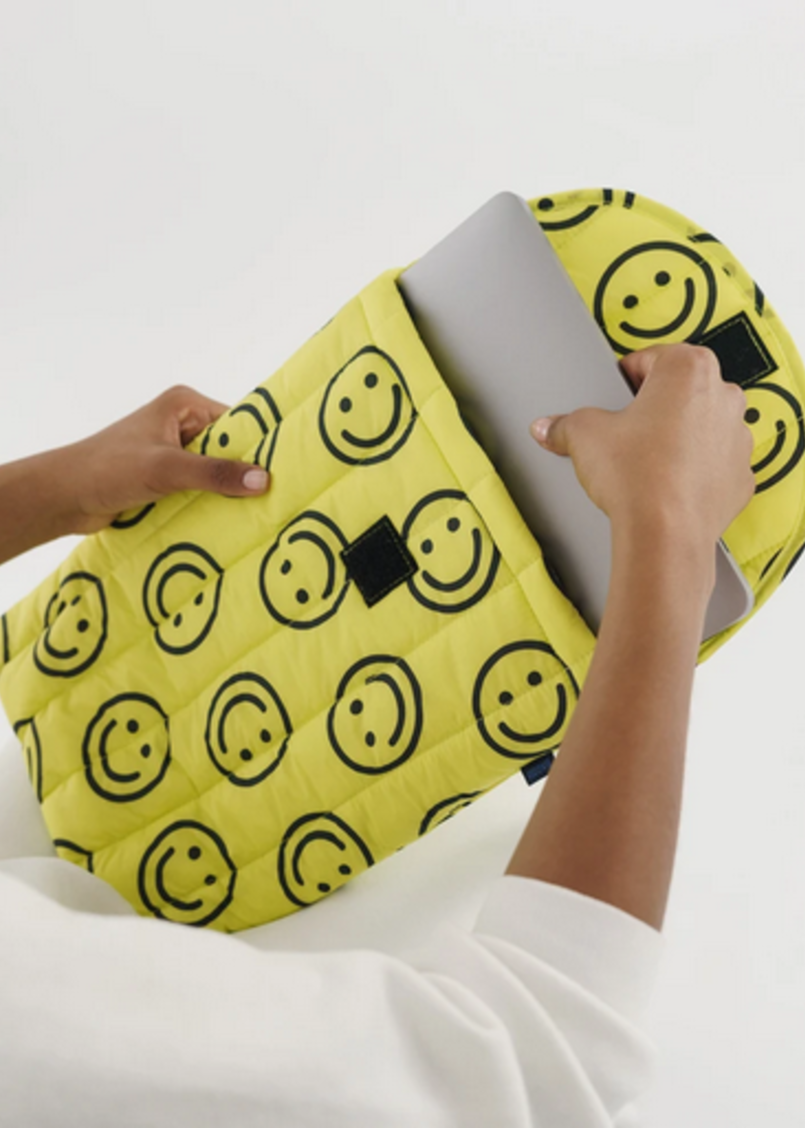 Baggu Puffy laptop smiley