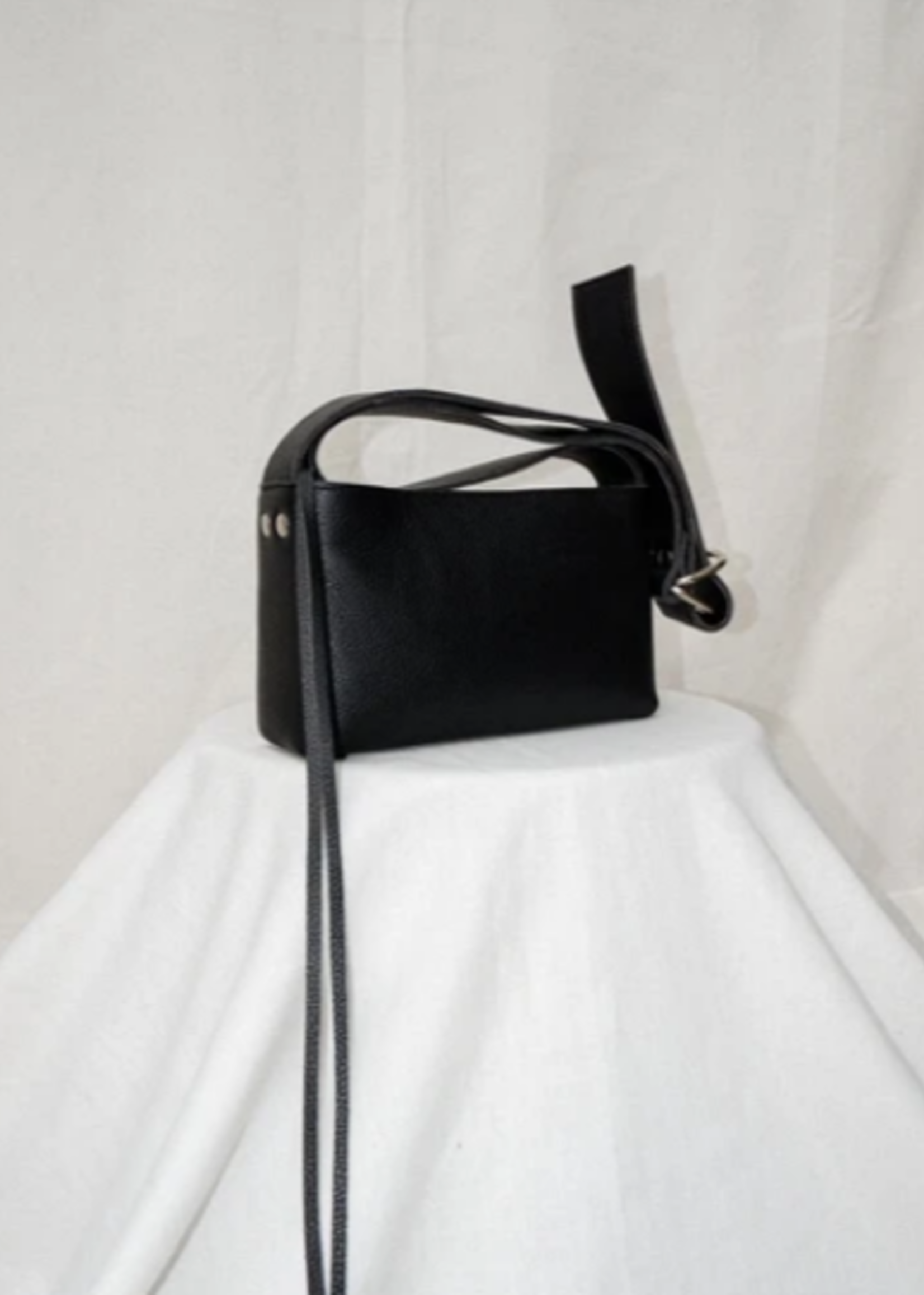 Nona Box bag black