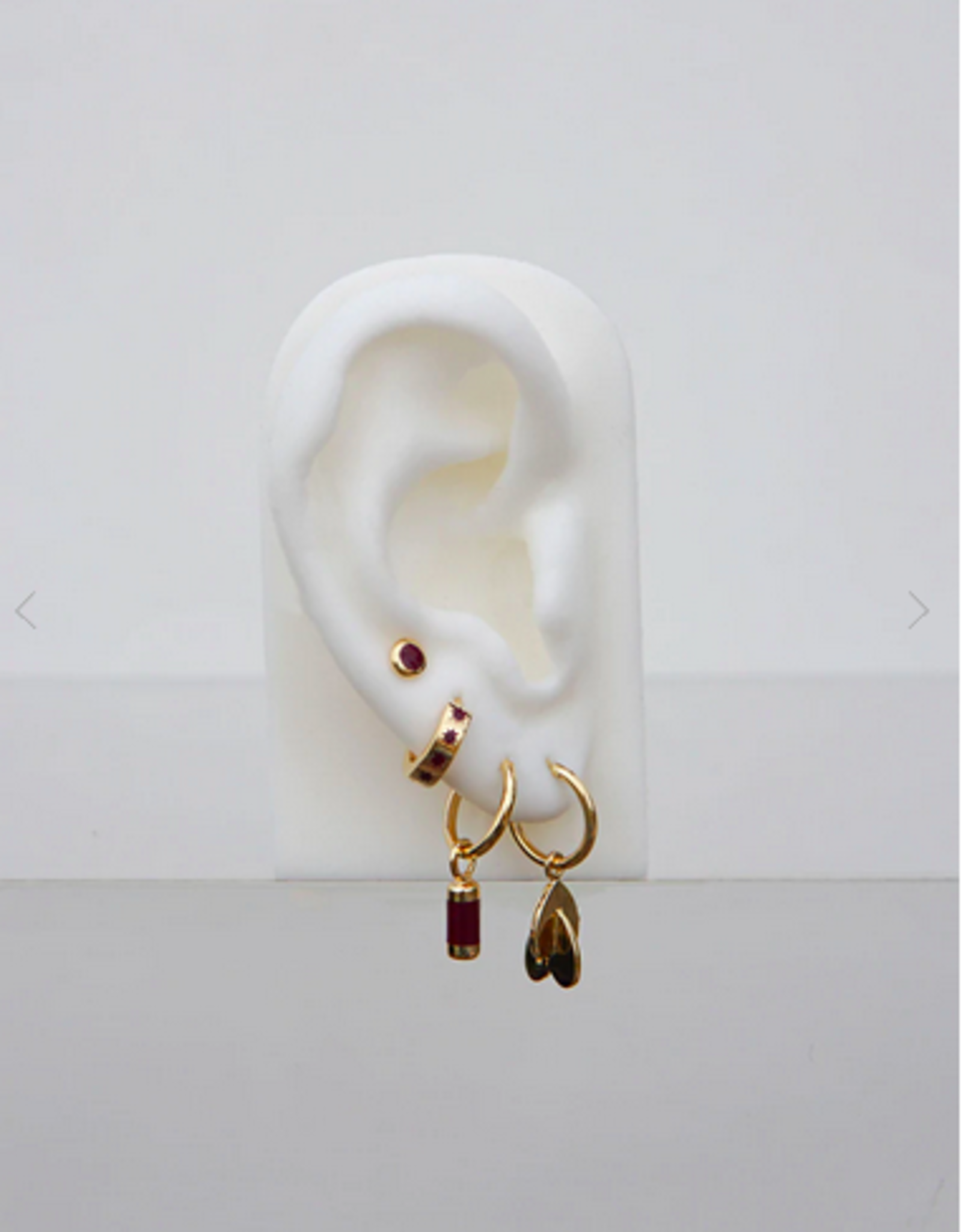 Wildthings Collectables Bordeaux rose drop earring gold plated