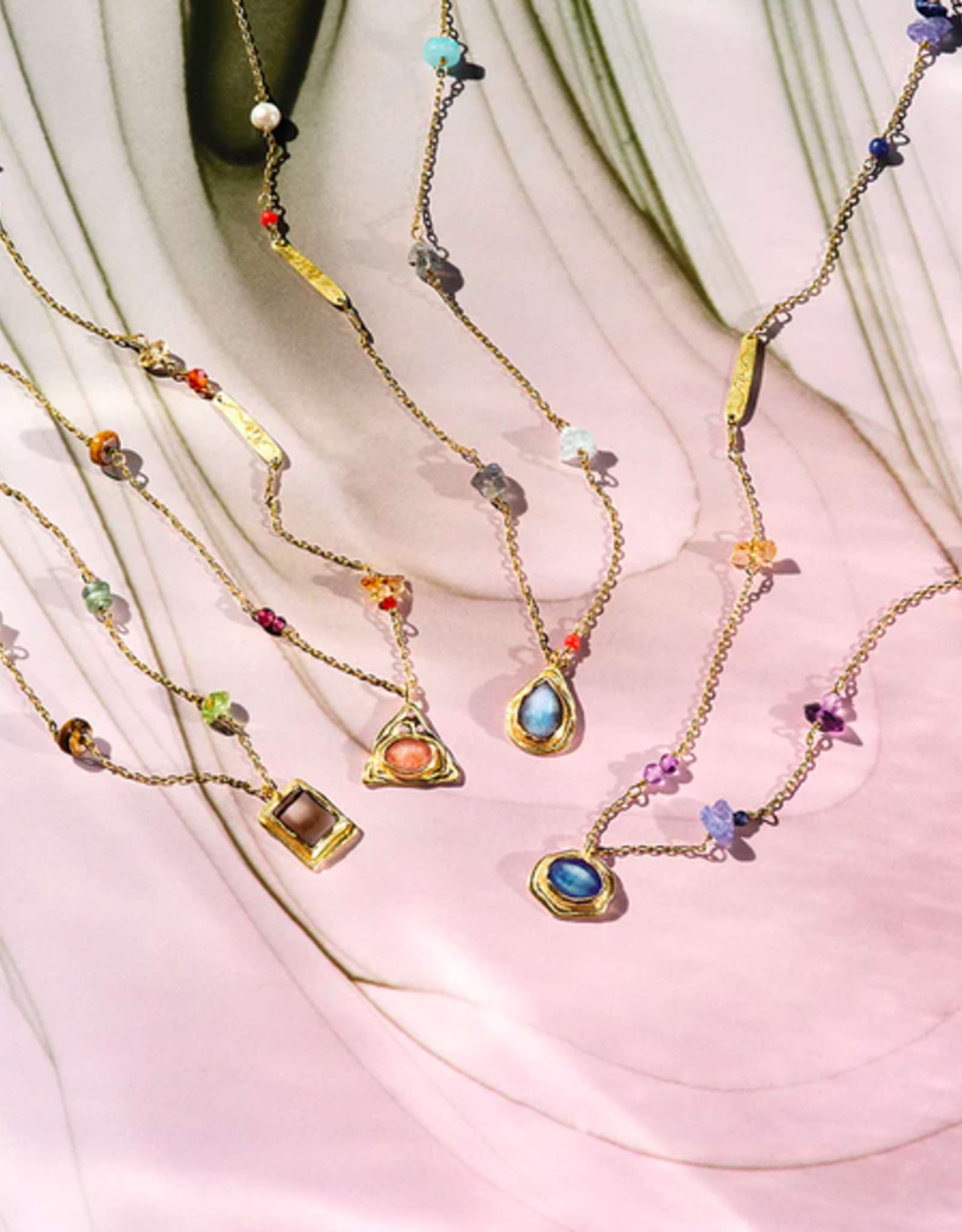 Maanesten Aella Element Necklace