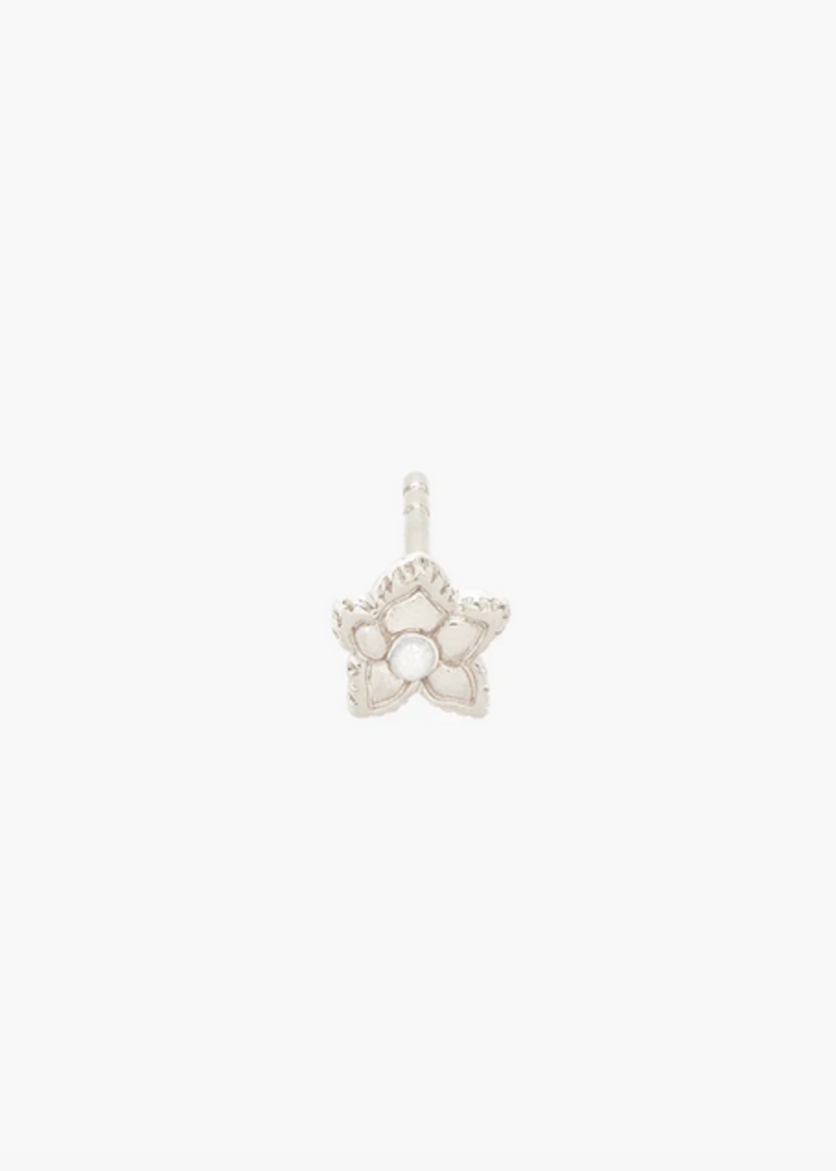 Wildthings Collectables Flower with pearl stud earring