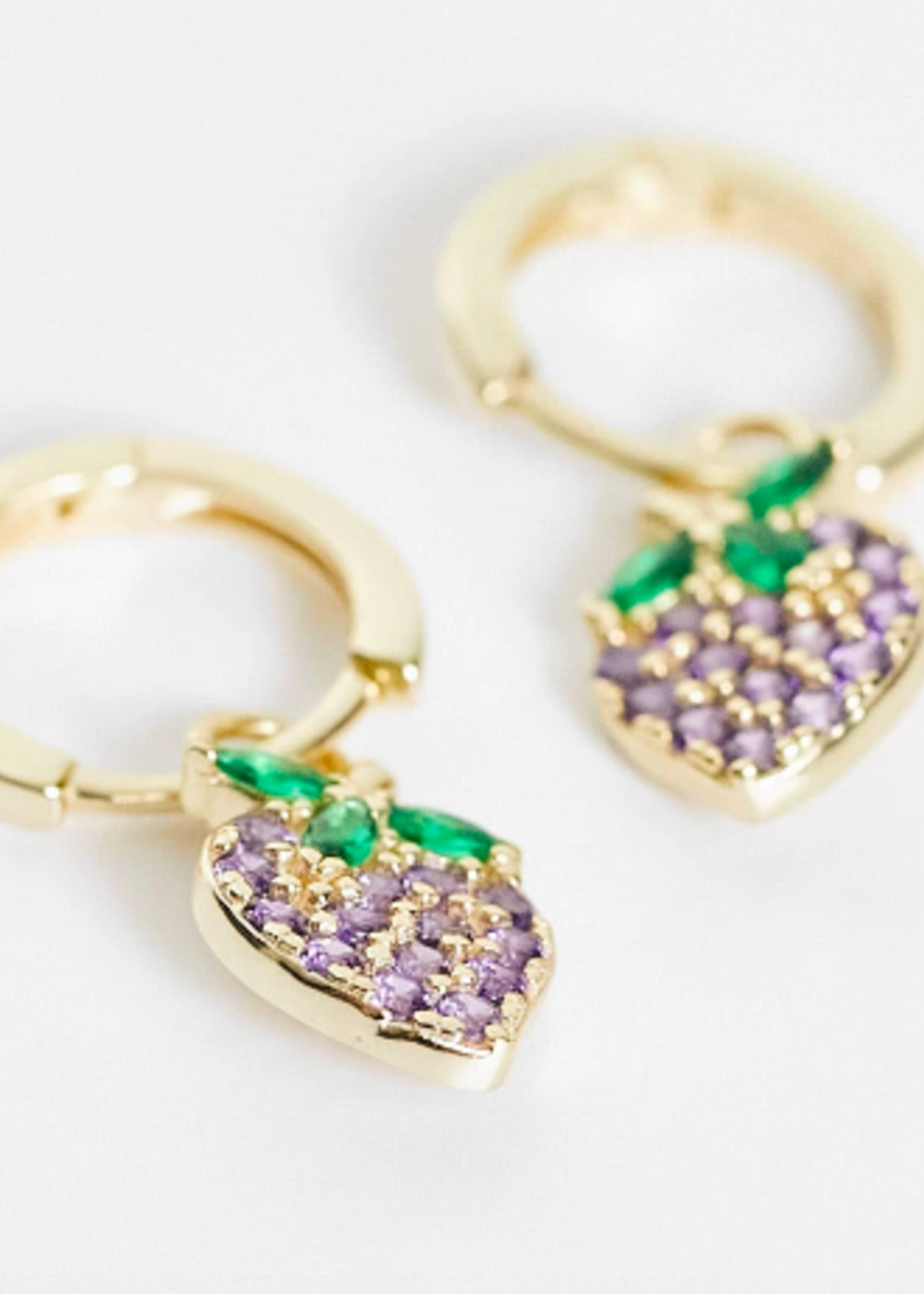 sui ava Grape earrings