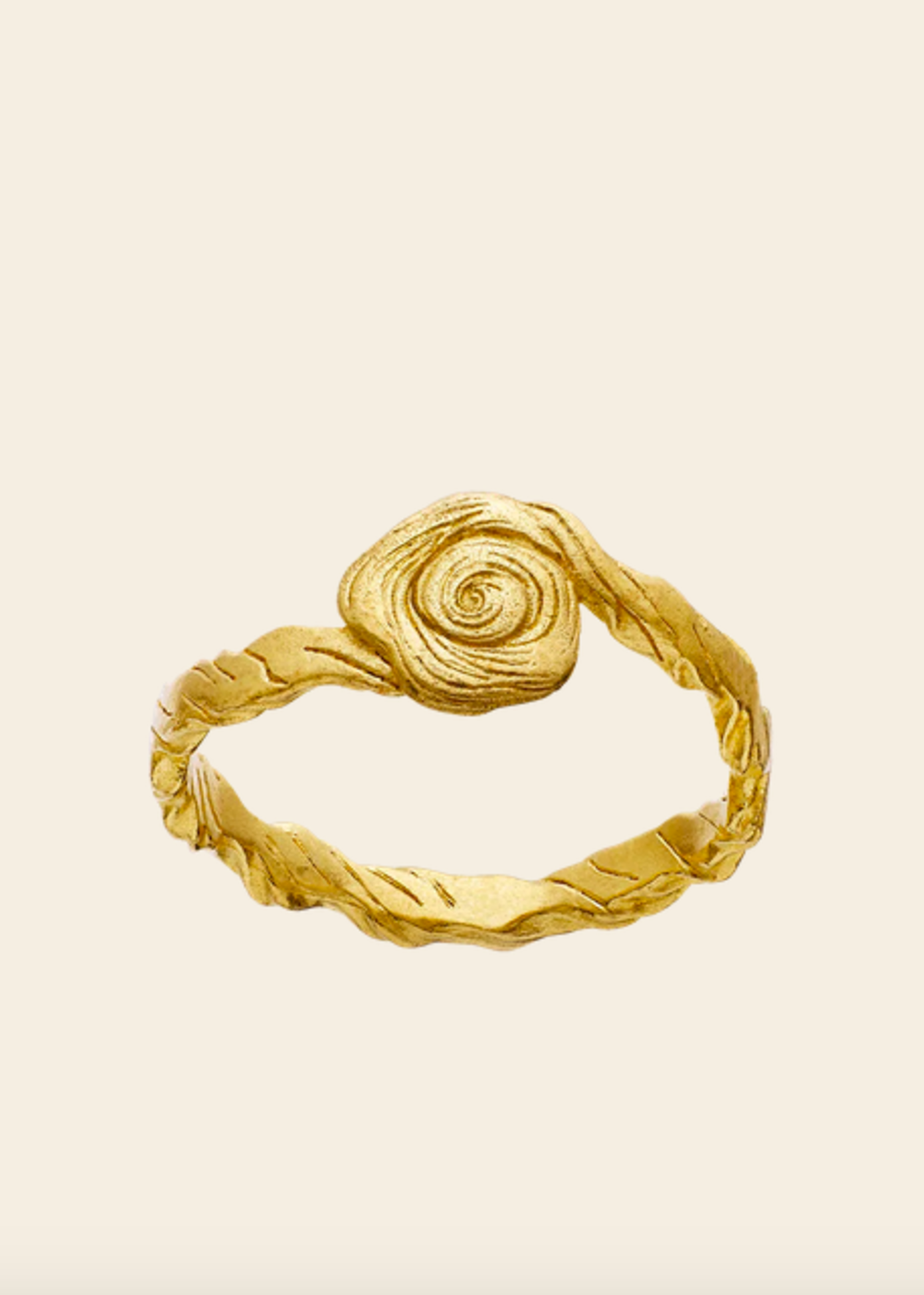 Maanesten Gisla ring gold  (size 51)