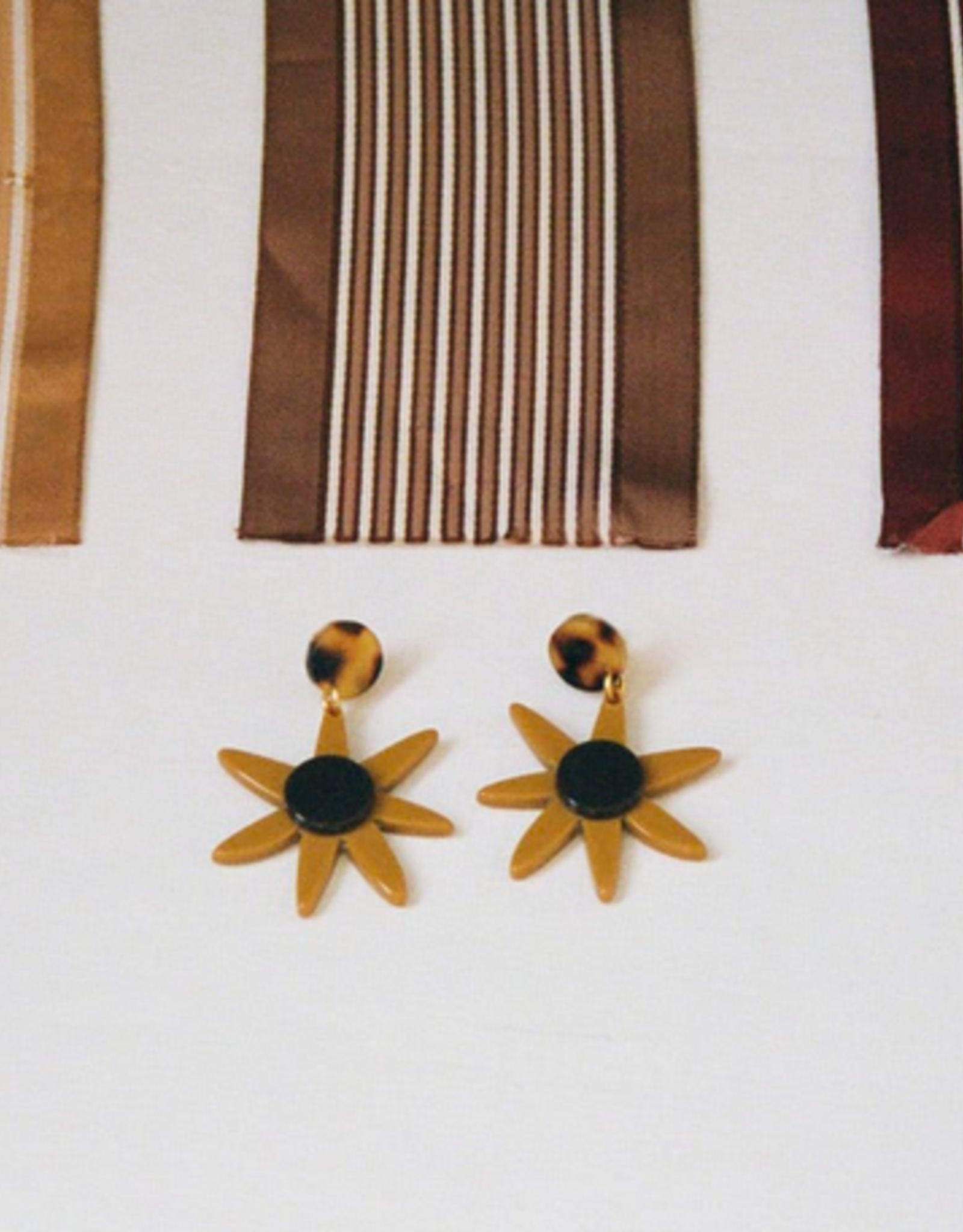 Après Ski Margarita Mustard earrings