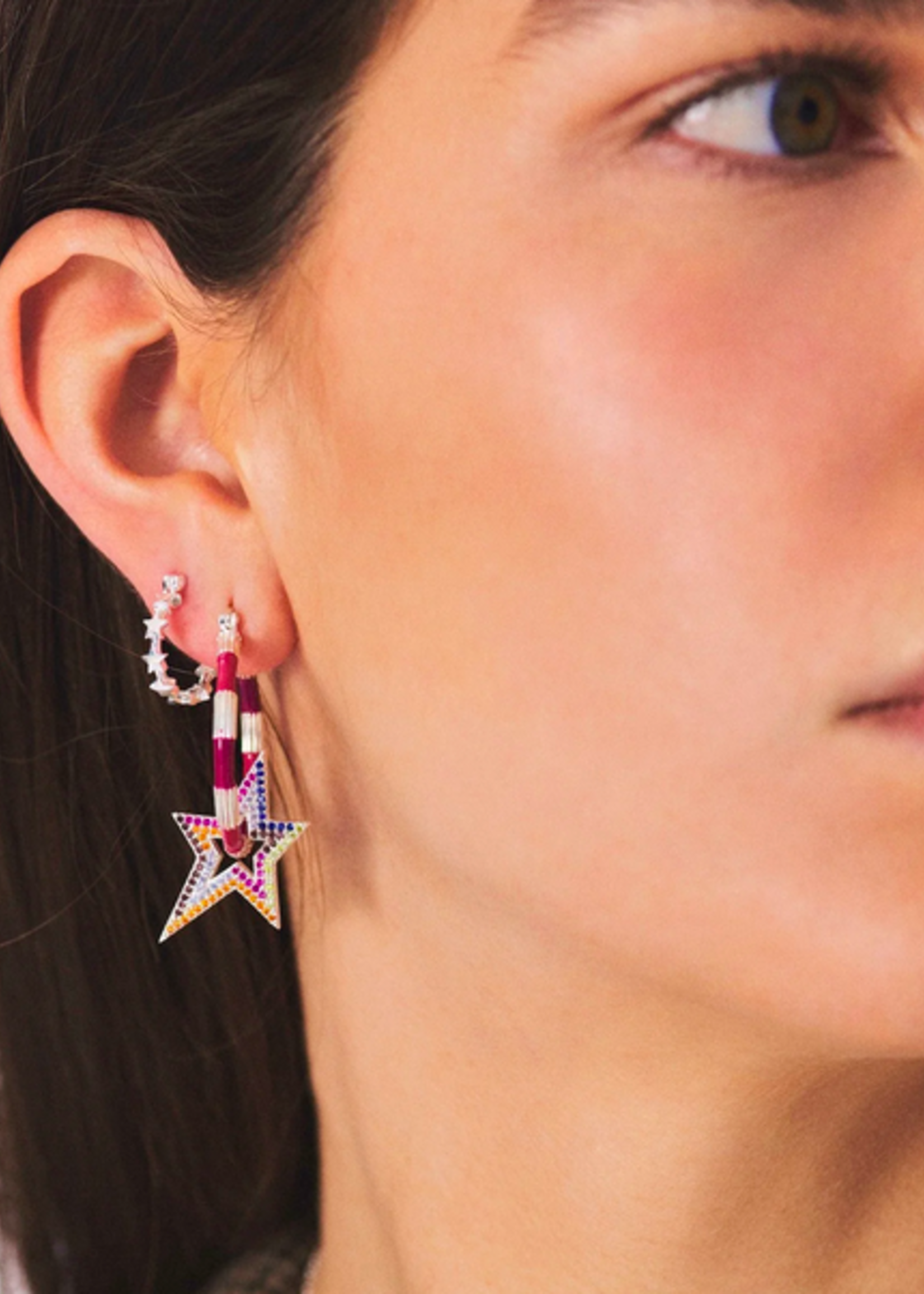 Anna + Nina Single Stars Align  Hoop Earring silver