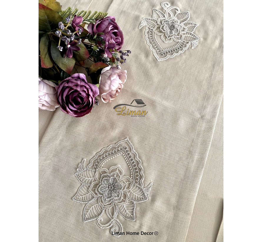 Menekse Tafelkleed Set Met Placemat Beige 34 Dlg