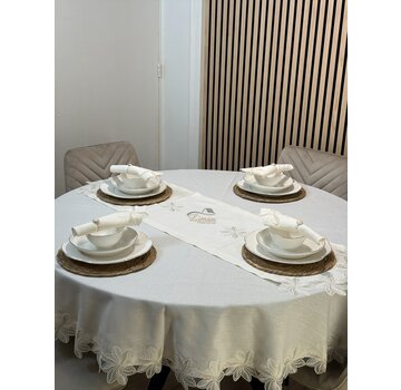 Artemis Tafelkleed Set Met Server Cream 18 Delig