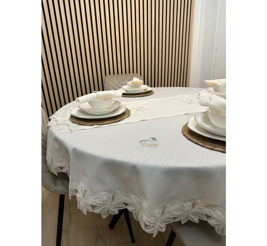 Artemis Tafelkleed Set Met Server Cream 18 Delig