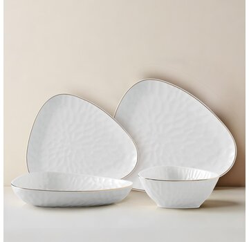 LIV Estella Gold Triangle Oval 6-Person | 24-Piece Napkin Set