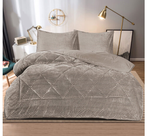 Bella home Winter Dream blanket set 3-piece Beige