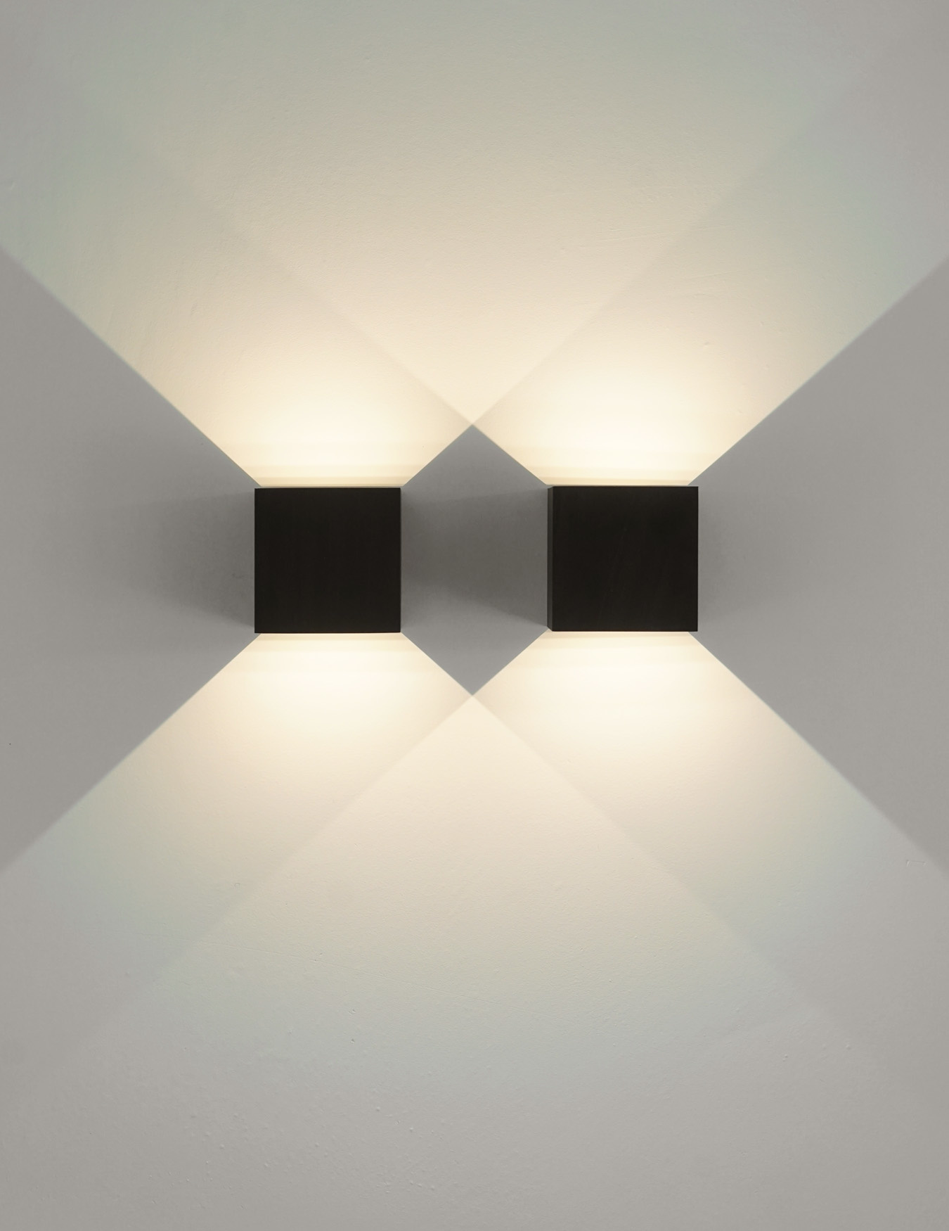 LED binnen/buiten wandlamp BOXX vierkant zwart - Lightinova - Professionele verlichting